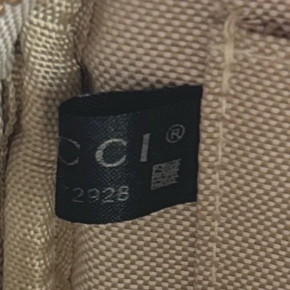 Gucci Beige Leather Crossbody Bag with Tassel - Picture 9 of 10